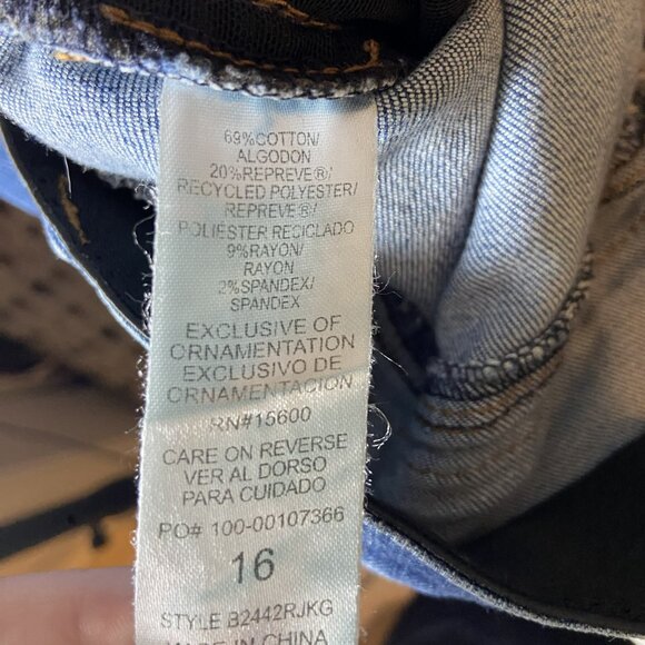 Democracy Jeans Size 16 light wash slight flare leg - Picture 9 of 12